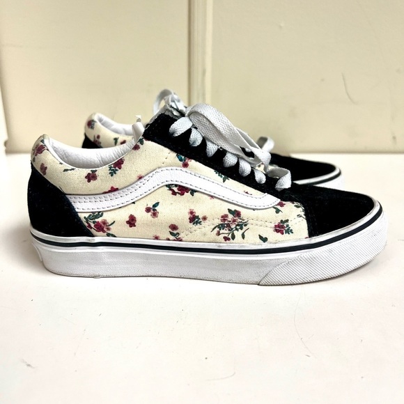 VANS Women's Old Skool Ditsy Floral True White Canvas Suede shoes Size 5.5M - Picture 1 of 9